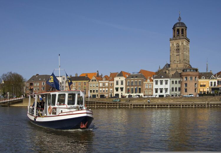 De stad heeft een echte stadsbierbrouwerij waar speciaalbier wordt gemaakt.